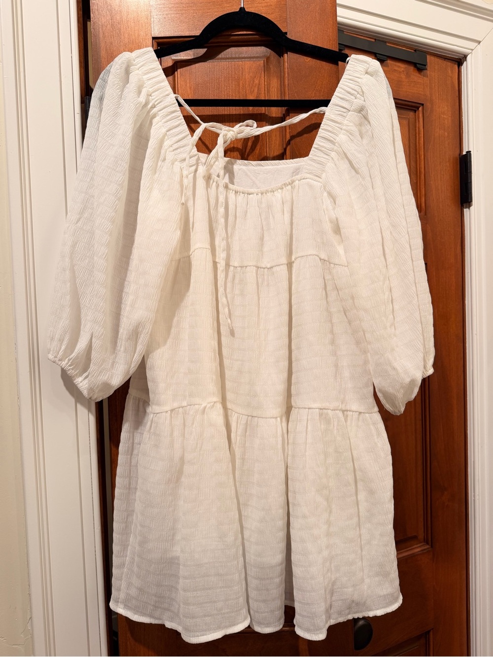 Lush Boho Women’s NWOT White Mini Dress with Puff Sleeves Size Small - Picture 3 of 3